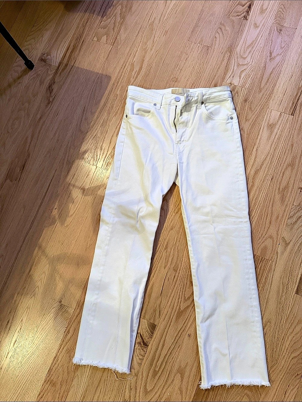 C.O.Y. Skinny Jeans in White Waist 26